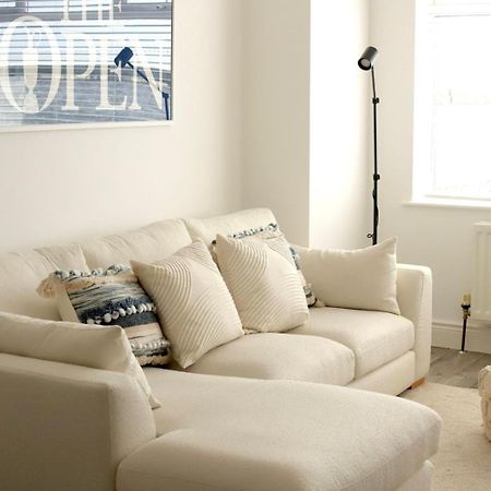 The Padora Apartment Portrush Esterno foto